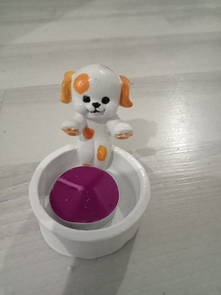 Beyaz Renkli Köpek Figürlü Mumluk - Görsel 2