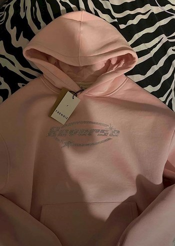 Pembe Kapüşonlu Rahat Kesim Sweatshirt 2 defa giyildi sadece