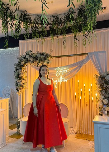 Kırmızı Drapeli Uzun Abiye Elbise - Görsel 3