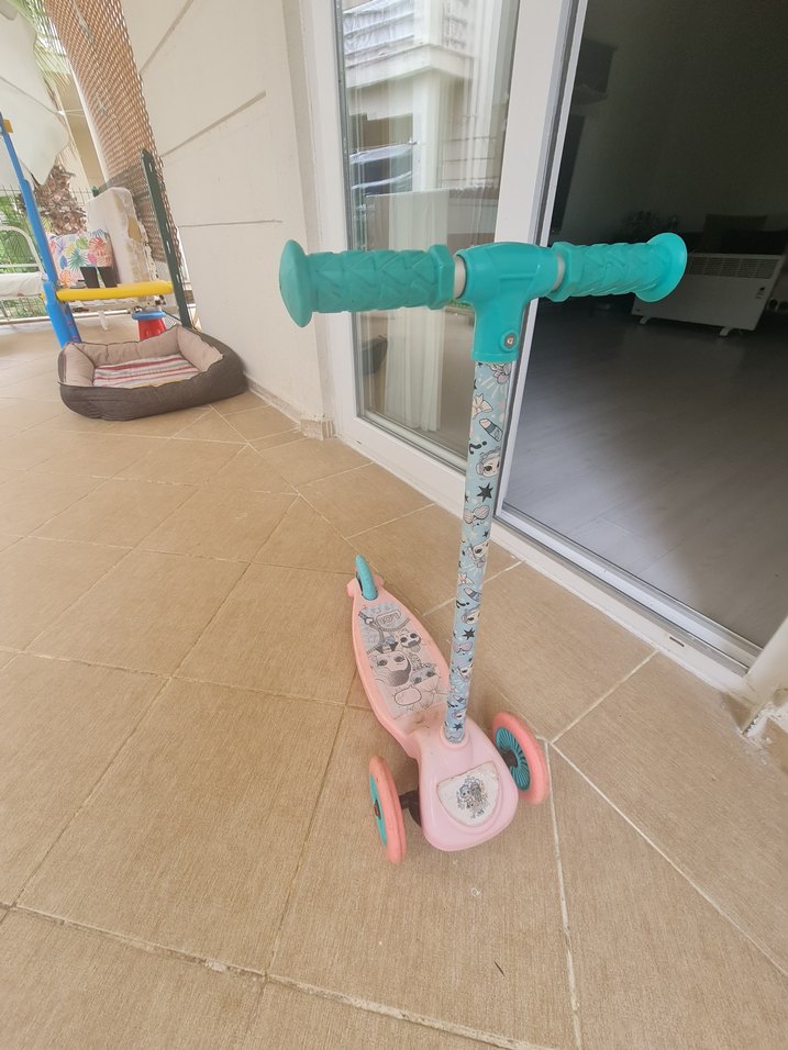 Pastel Turkuaz Çocuk Scooter'ı - Görsel 3