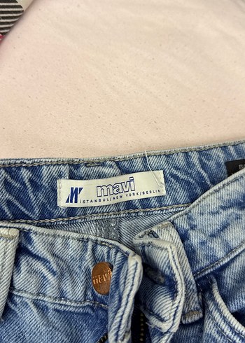 26 Beden Mavi Barcelona Model Yırtıklı Jean