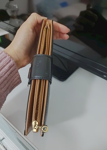 Parlak Siyah Deri Tokalı Kadın Portföyü cuzdan - Görsel 3