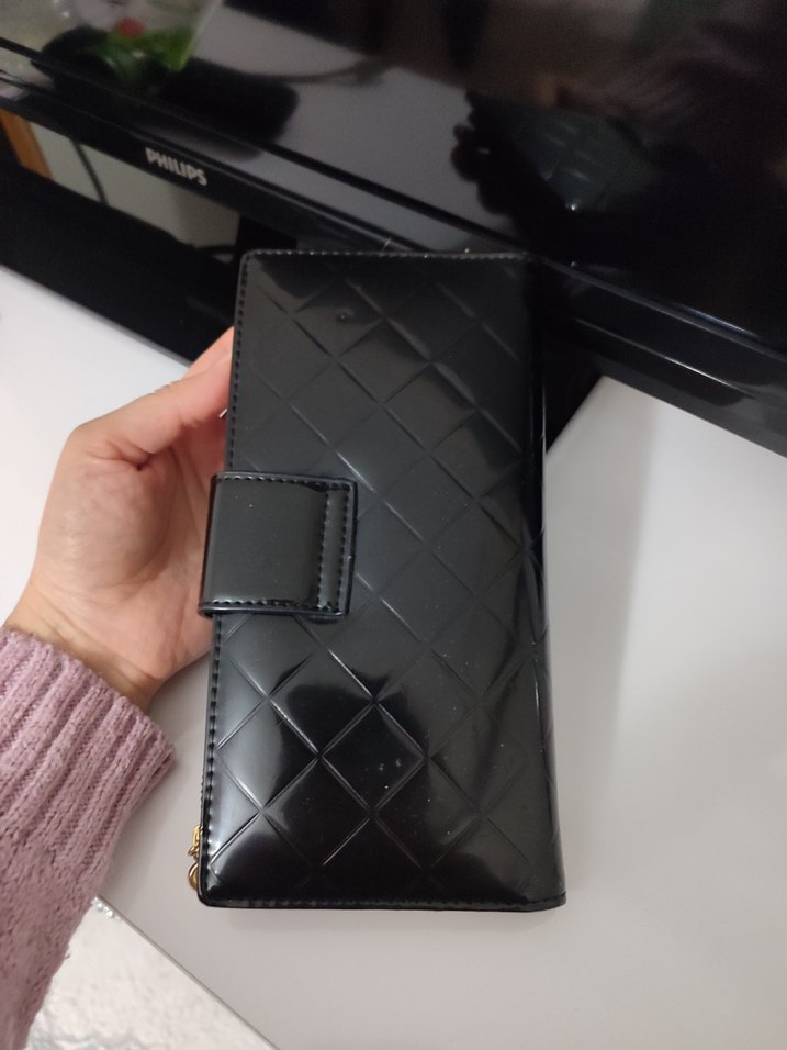 Parlak Siyah Deri Tokalı Kadın Portföyü cuzdan - Görsel 4