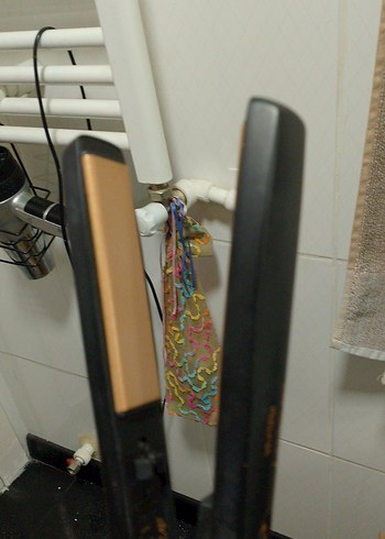 Bej Renkli Saç Düzleştirici - Görsel 2