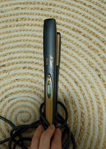 Bej Renkli Saç Düzleştirici - Görsel 3