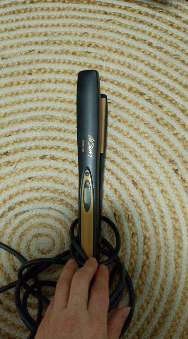 Bej Renkli Saç Düzleştirici - Görsel 3