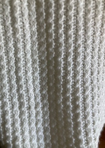 Beyaz V Yaka Örgü Kadın Süveter - Görsel 2