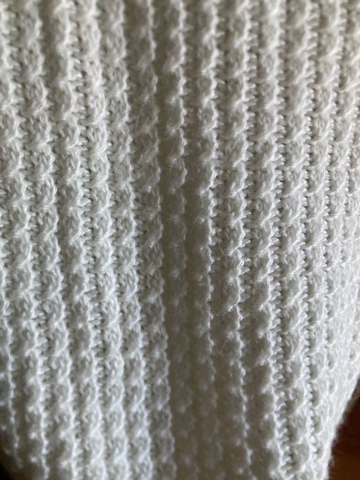 Beyaz V Yaka Örgü Kadın Süveter - Görsel 2