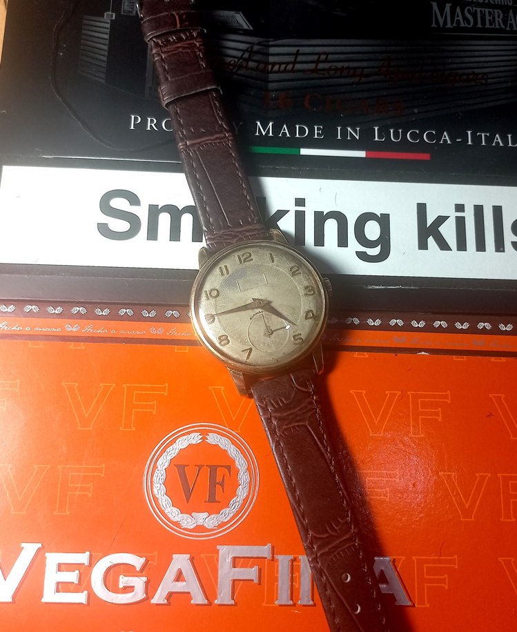 Vintage Nacar Kurmalı Kahverengi Erkek Kol Saati - Görsel 2