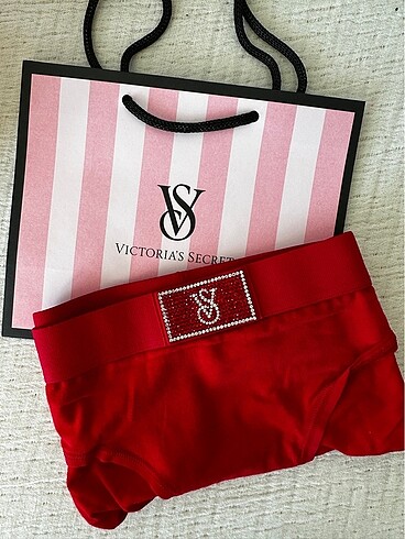 Victorias Secret taşlı fashion show külot logolu
