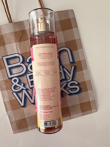 Bath & Body Works Strawberry pound cake orijinal