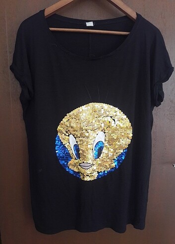 siyah pul baskılı tweety tshirt ve leopar desenli tshirt