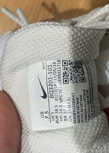 Nike Beyaz Yüksek Topuklu Spor Ayakkabı - Görsel 2