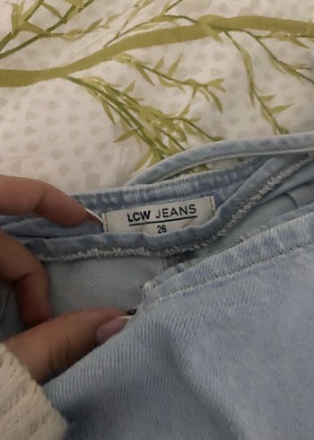 Mavi Mini Denim Şort - Görsel 3