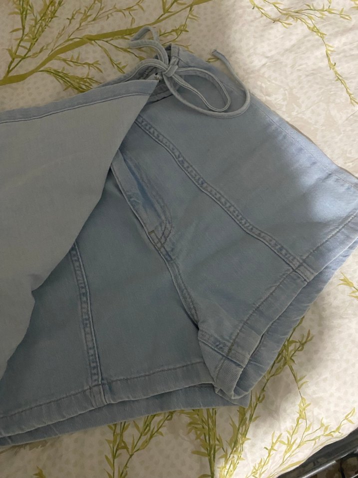 Mavi Mini Denim Şort - Görsel 4