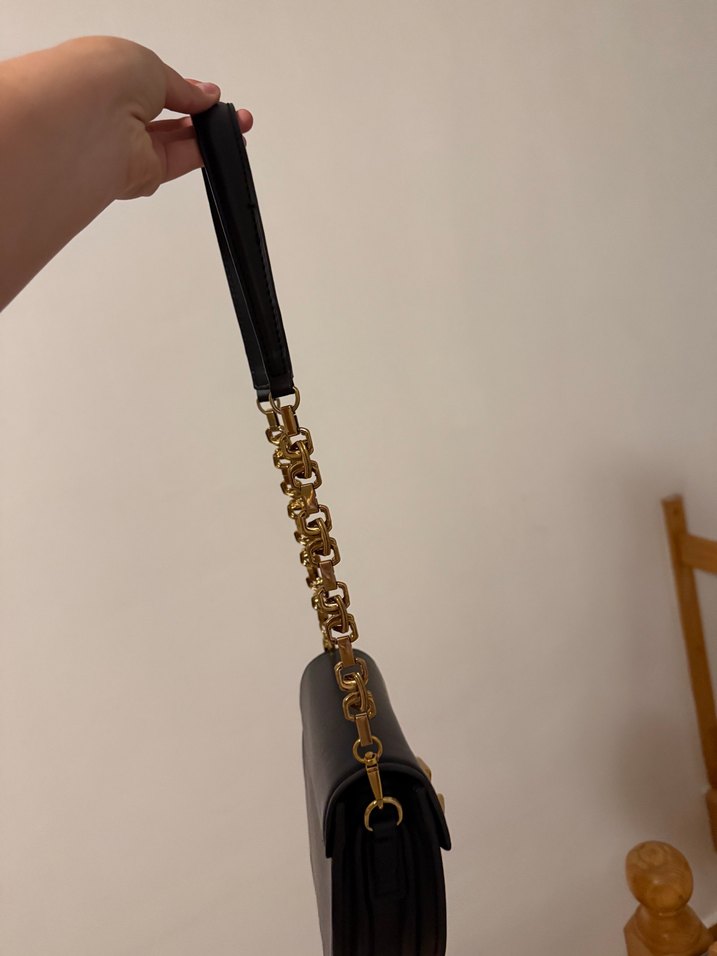 Zincir Detaylı Siyah Deri Yılan Desenli Çanta - Görsel 2