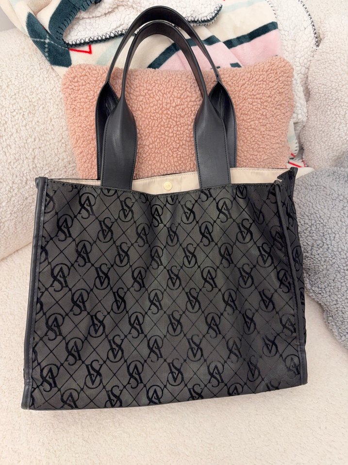 Siyah Baskılı Fermuarlı Kadın Çanta - Görsel 2