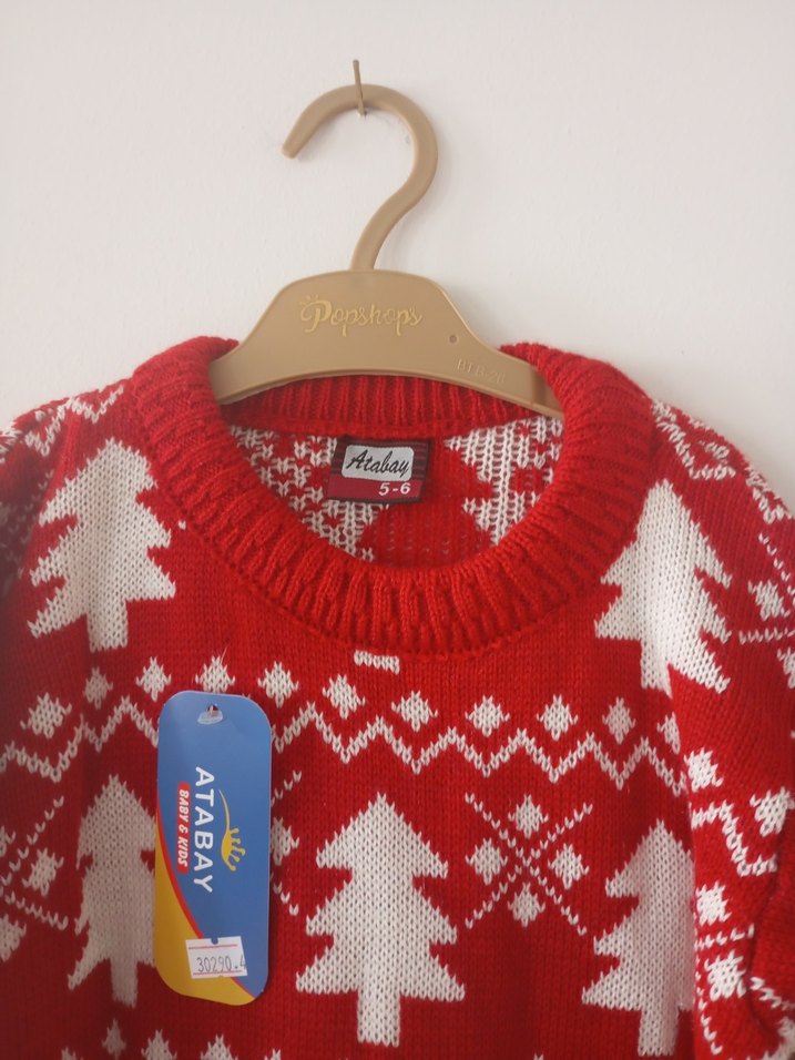 Kırmızı Desenli Örgü Yün Çocuk Kazak - Görsel 3