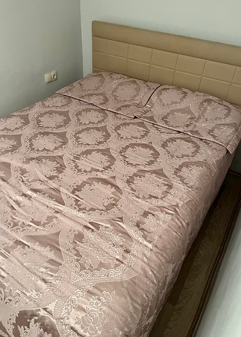 Nakışlı Pudra Pembe Yatak Örtüsü - Görsel 3