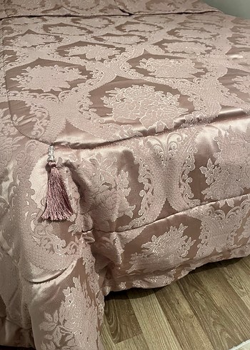 Nakışlı Pudra Pembe Yatak Örtüsü - Görsel 2