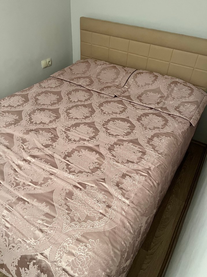 Nakışlı Pudra Pembe Yatak Örtüsü - Görsel 3