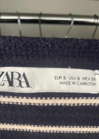 V Yaka Çizgili Triko Hırka - Görsel 3