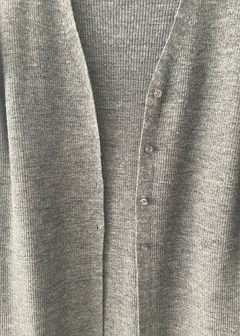 Gri Uzun Düğmeli Kadın Hırka - Görsel 3