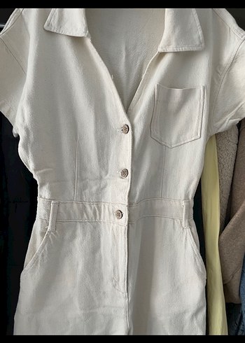 Beyaz Kısa Kollu Düğmeli Kadın Tulum - Görsel 2