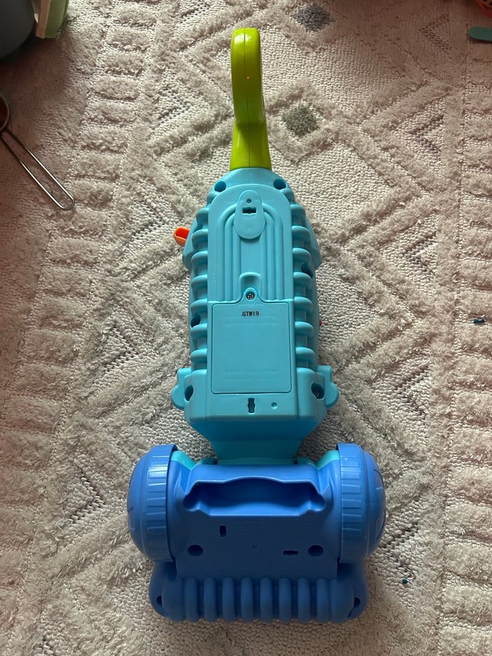 Fisher price süpürge - Görsel 3
