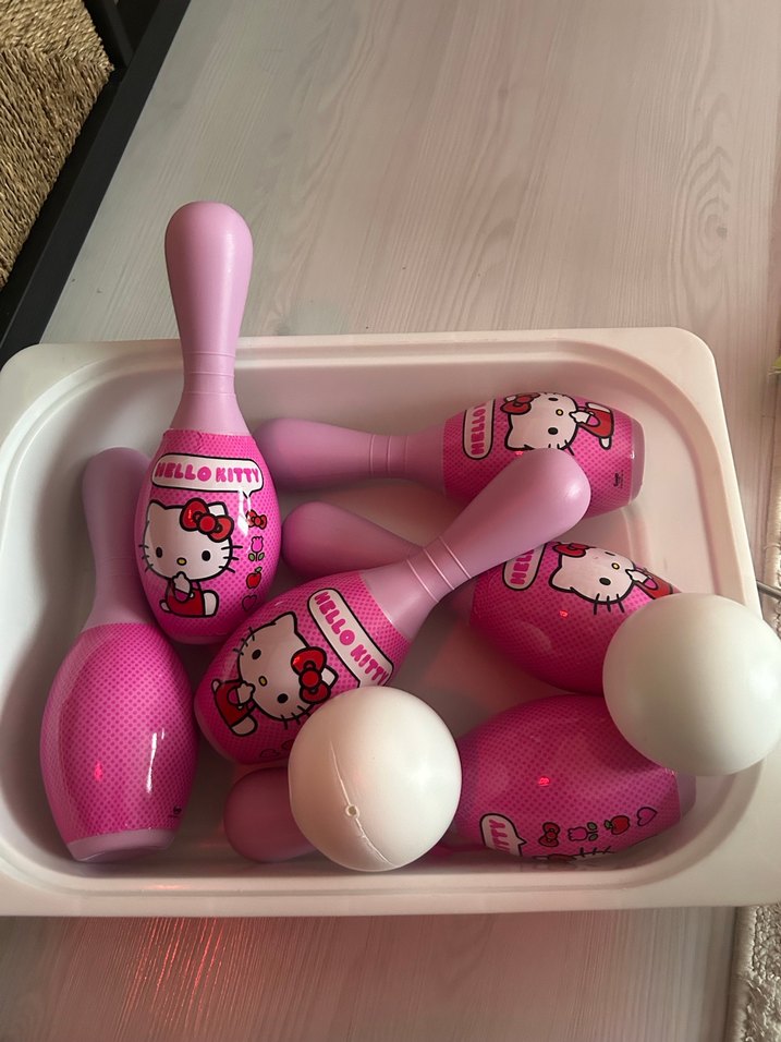 Hello Kitty Temalı Pembe Bowling Oyuncak Seti - Görsel 2