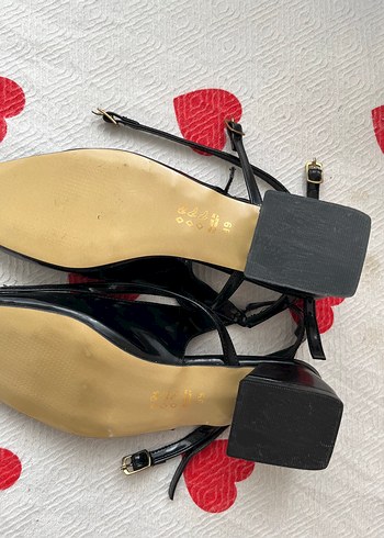 39 Beden siyah Renk Siyah Tokalı Stiletto Topuklu Kadın Babet