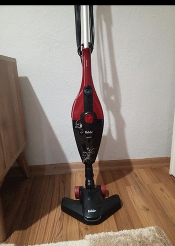 Kırmızı Dikey Elektrikli Süpürge
