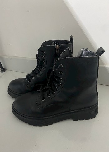 Siyah Deri Kadın Goth Bot