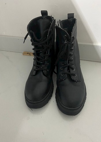 Ugg Siyah Deri Kadın Goth Bot
