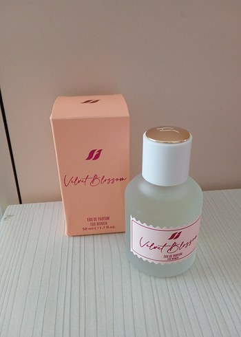 Velvet Blossom Kadın Parfümü 50 ml