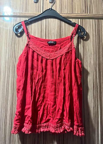 Kırmızı Pilili Kolsuz Mini Bohem Kadın Atlet