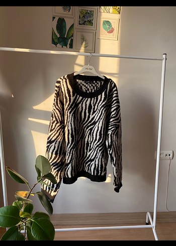 Kadın Kahverengi Zebra Desenli Örgü Kazak