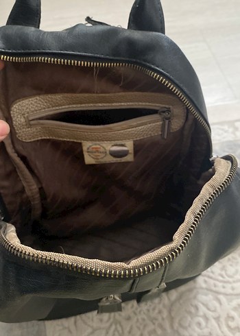 Siyah Fermuarlı Deri Kadın Sırt Çantası - Görsel 3