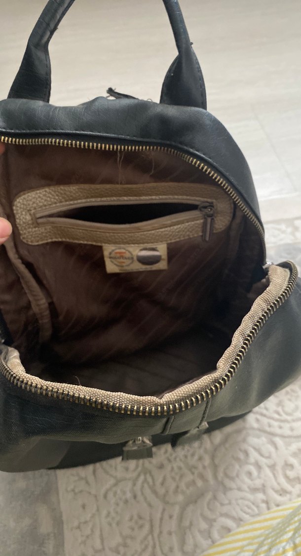 Siyah Fermuarlı Deri Kadın Sırt Çantası - Görsel 3