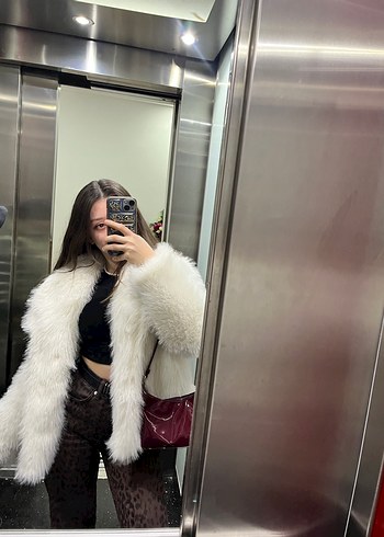 Beyaz Kürk Detaylı Midi Deri Ceket