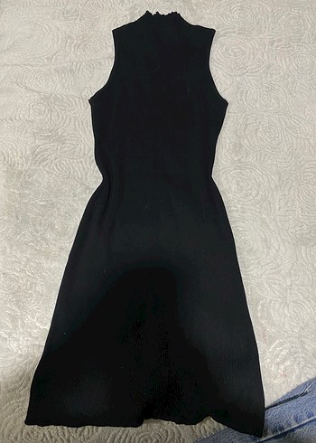 Bershka Siyah Yüksek Yakalı Uzun Kadın Elbise - Görsel 2