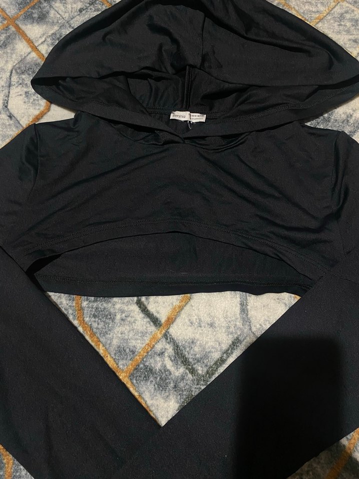 Bershka Kadın Siyah Kapüşonlu Uzun Kollu Crop Top - Görsel 3