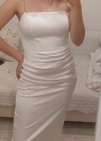 Şık Saten Beyaz Nişan Nikah Elbisesi