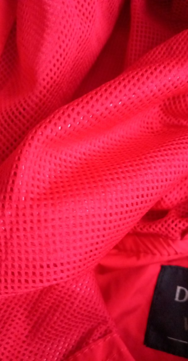 Kadın Kırmızı Parlak Midi Yağmurluk Kapüşonlu - Görsel 4