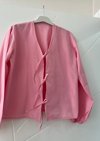 Pembe Keten V Yakalı Düğmeli Bluz gömlek