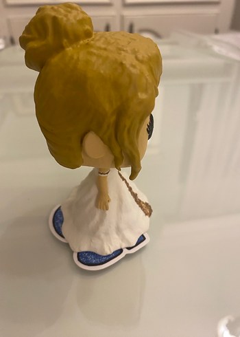 Taylor Swift- Love Story El Yapımı Figür - Görsel 4