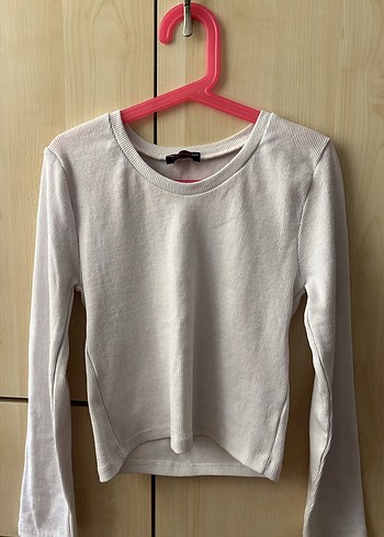 Beyaz Uzun Kollu Crop Top