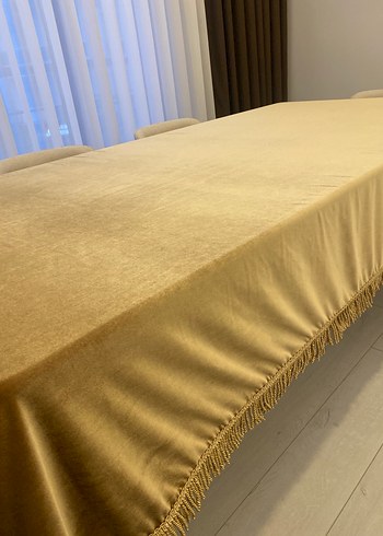 Parlak Kadife Altın Renkli Modern Masa Örtüsü - Görsel 5