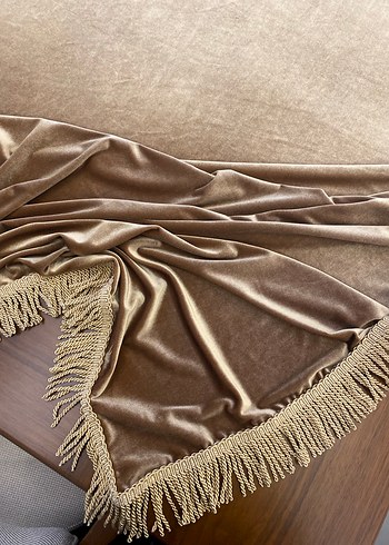 Parlak Kadife Altın Renkli Modern Masa Örtüsü - Görsel 8