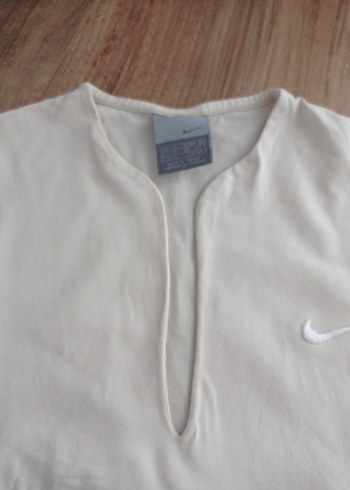 Nike orjinal xs beden bej renk tişört